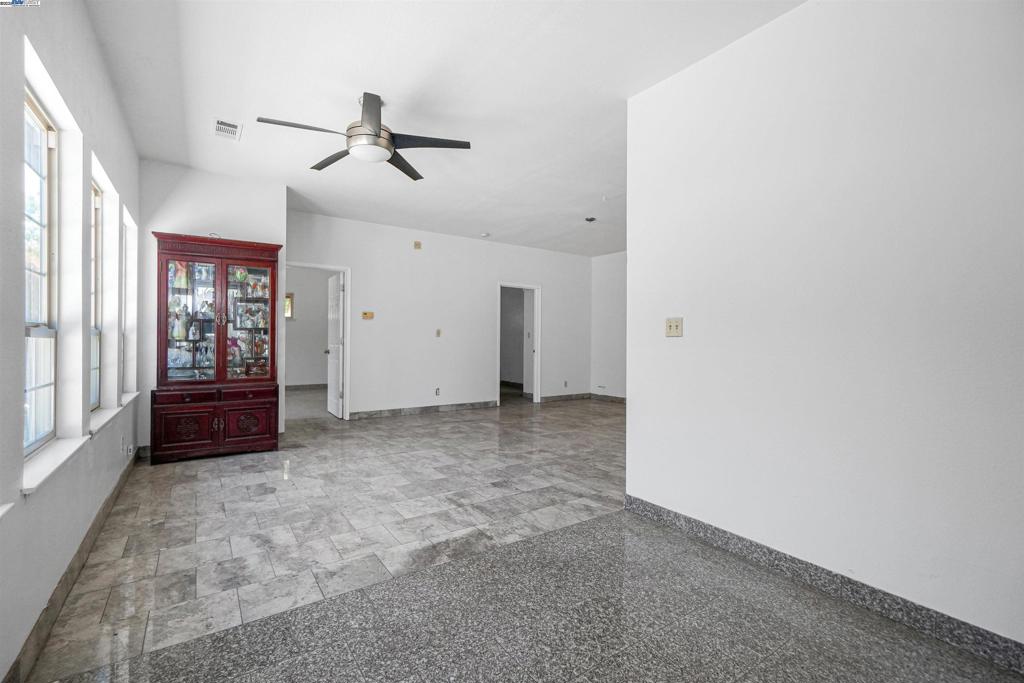 PARKMEAD - Residential