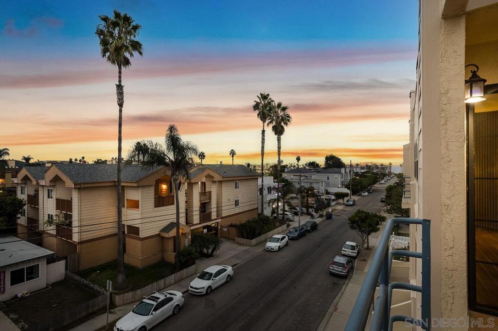 270 Dahlia Ave 22