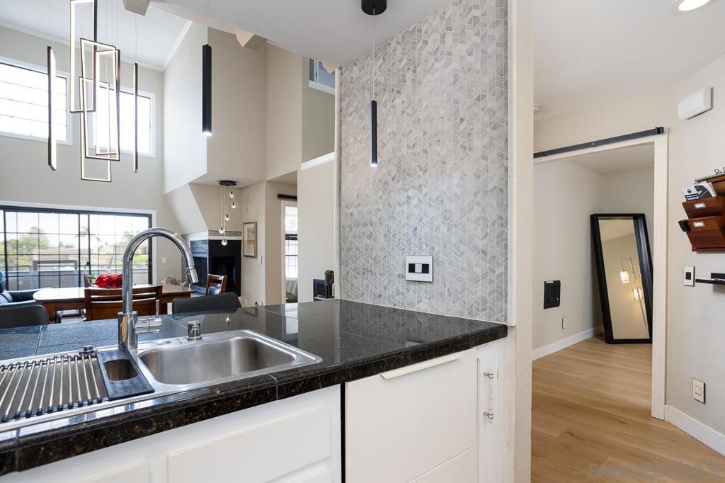 270 Dahlia Ave 22