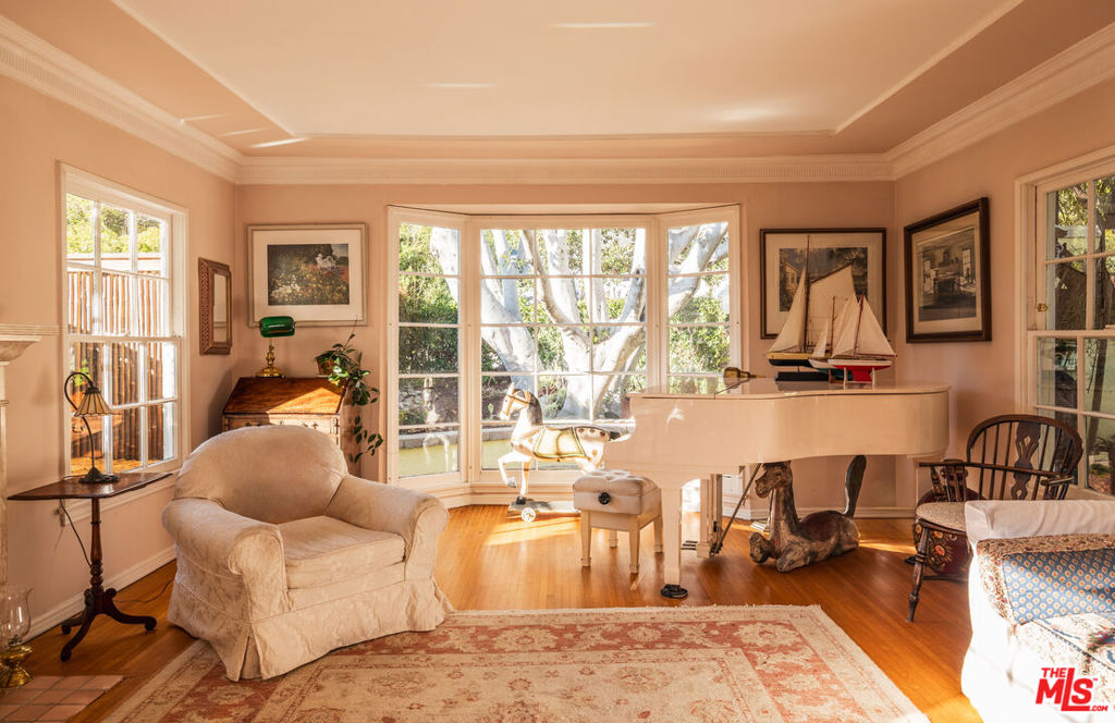 7954 woodrow wilson drive