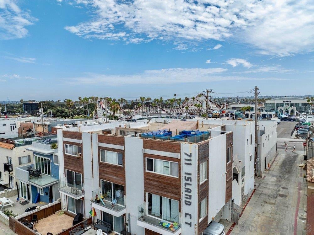 711 Island Ct CT B, San Diego CA 92109