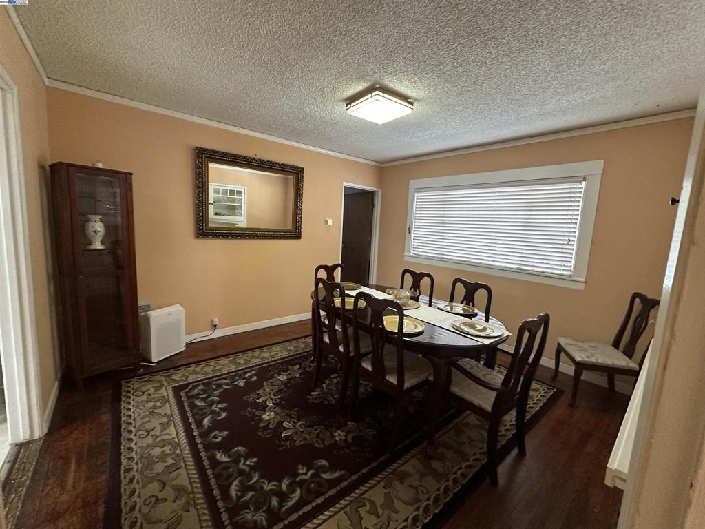 OAKLAND - Residential