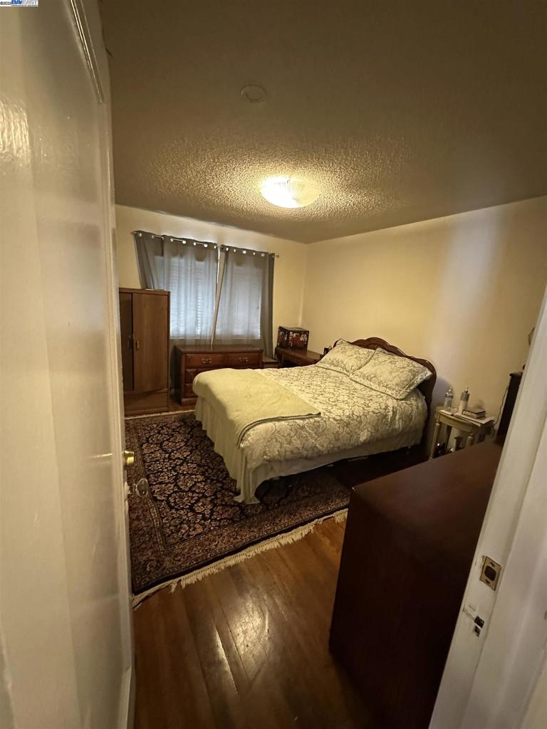 OAKLAND - Residential
