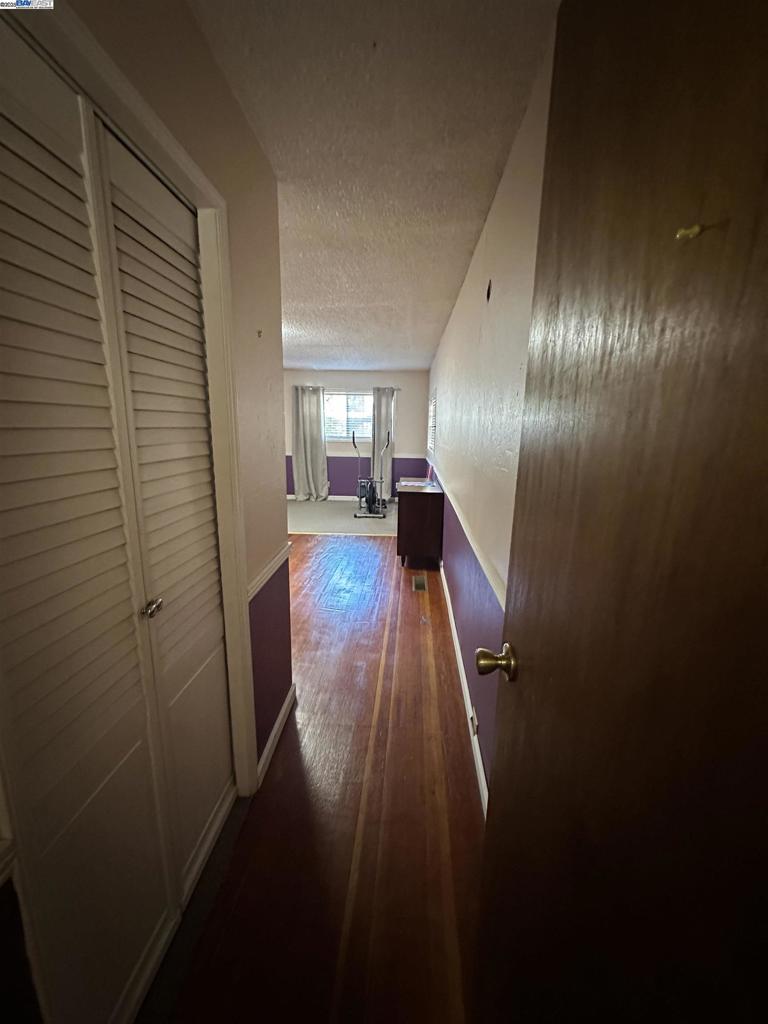 OAKLAND - Residential