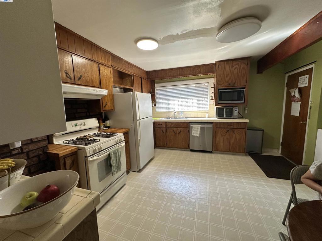 OAKLAND - Residential