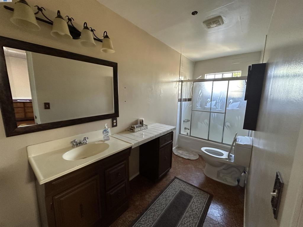 OAKLAND - Residential