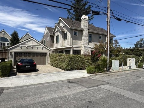 Photo of 501 E Bellevue Alley, San Mateo, CA 94401 (MLS # ML82059461)