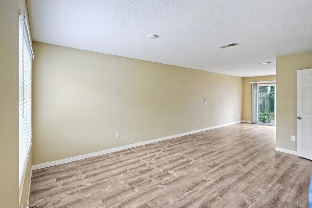 3436 Thunder Dr