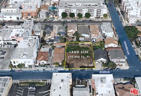 Photo of 3051 W 12th Street, Los Angeles, CA 90006 (MLS # 25500331)