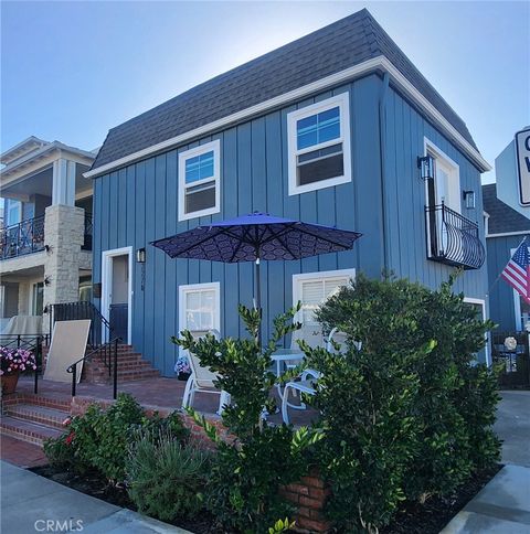 Photo of 227 1/2 Coral Avenue, Newport Beach, CA 92662 (MLS # NP25245836) Photo of 227 1/2 Coral Avenue, Newport Beach, CA 92662 (MLS # NP25245836)