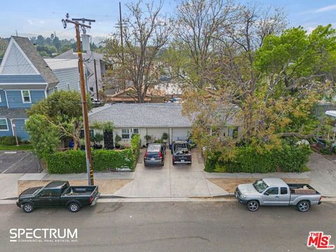 24513 Walnut Street Santa Clarita CA 91321