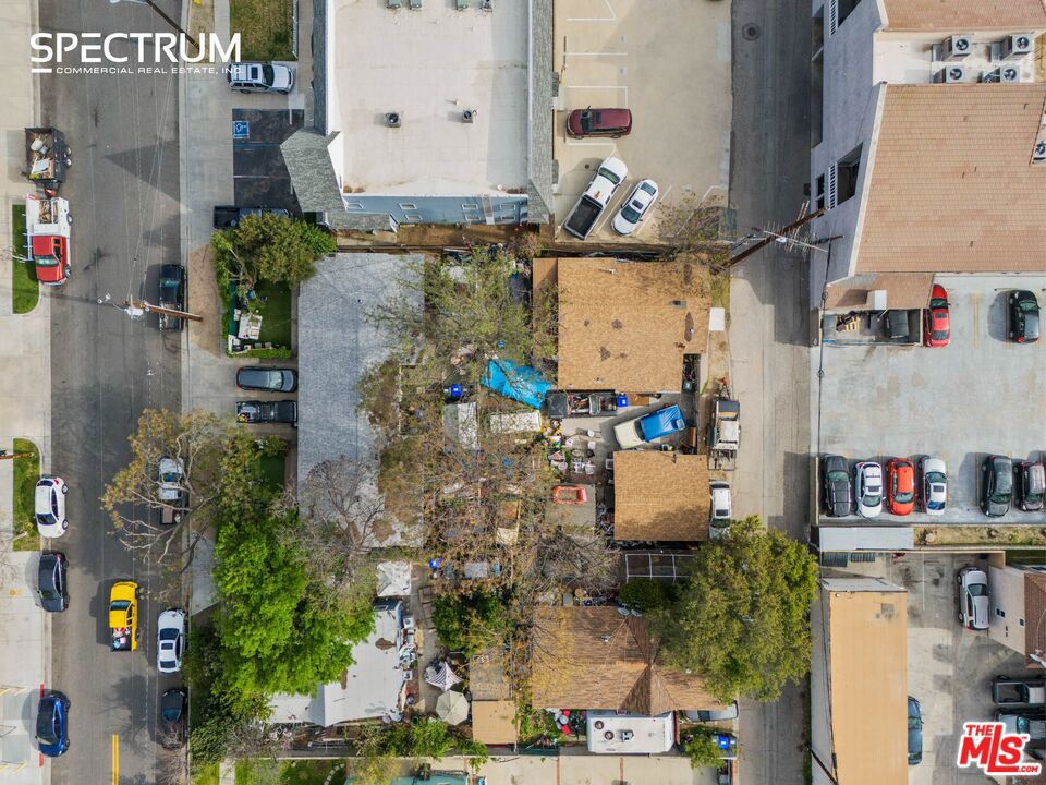 24513 Walnut Street