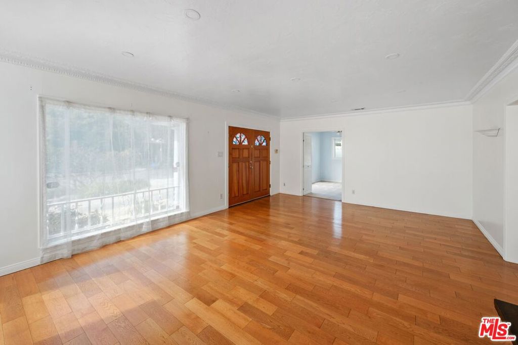 506 N Arden Boulevard