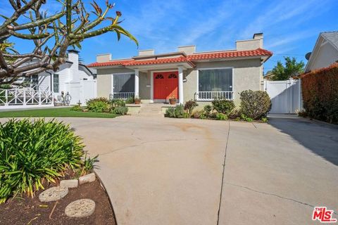 Photo of 506 N Arden Boulevard, Los Angeles, CA 90004 (MLS # 26654659)