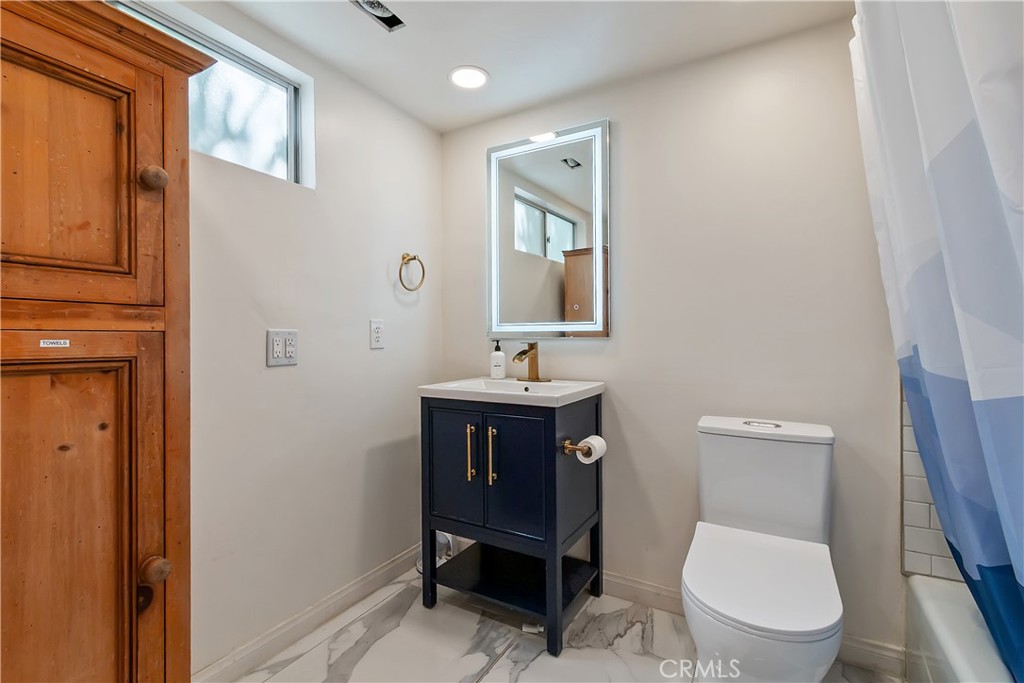 Arrowhead Woods (AWHW) - Residential Lease