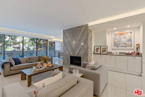 Photo of 325 N Oakhurst Drive #203, Beverly Hills, CA 90210 (MLS # 26866523)