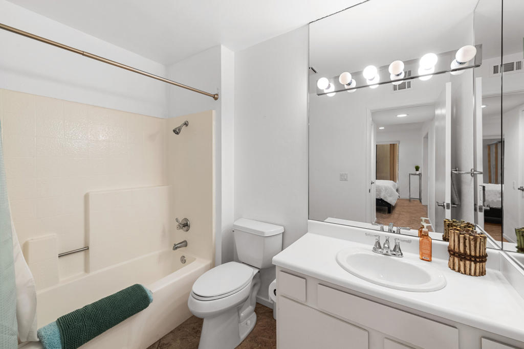 Casa Verde - Residential Lease
