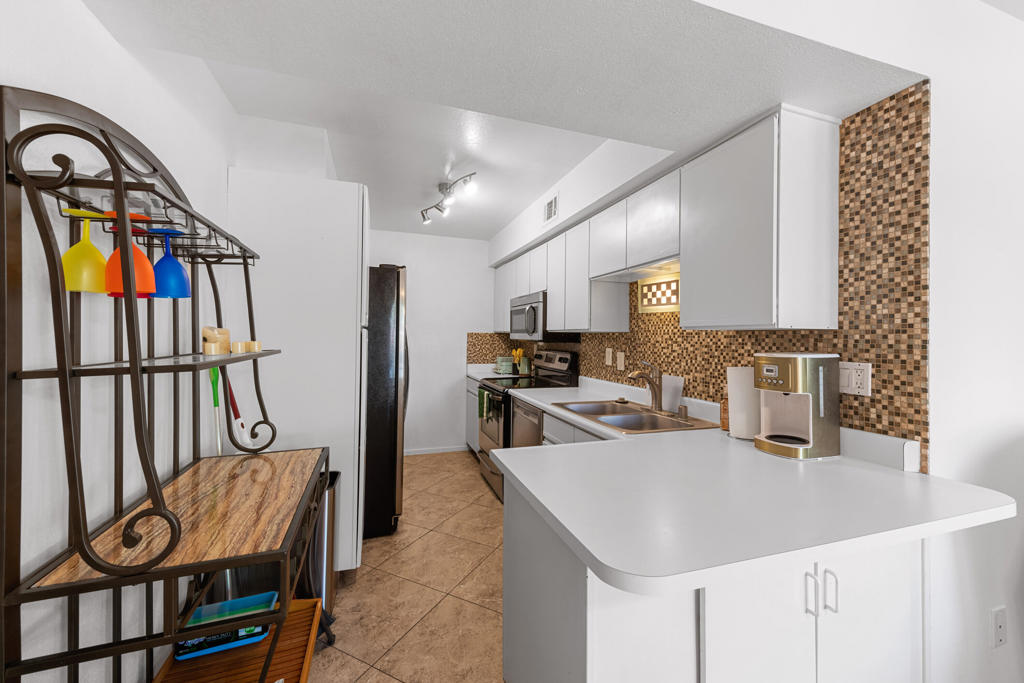 Casa Verde - Residential Lease