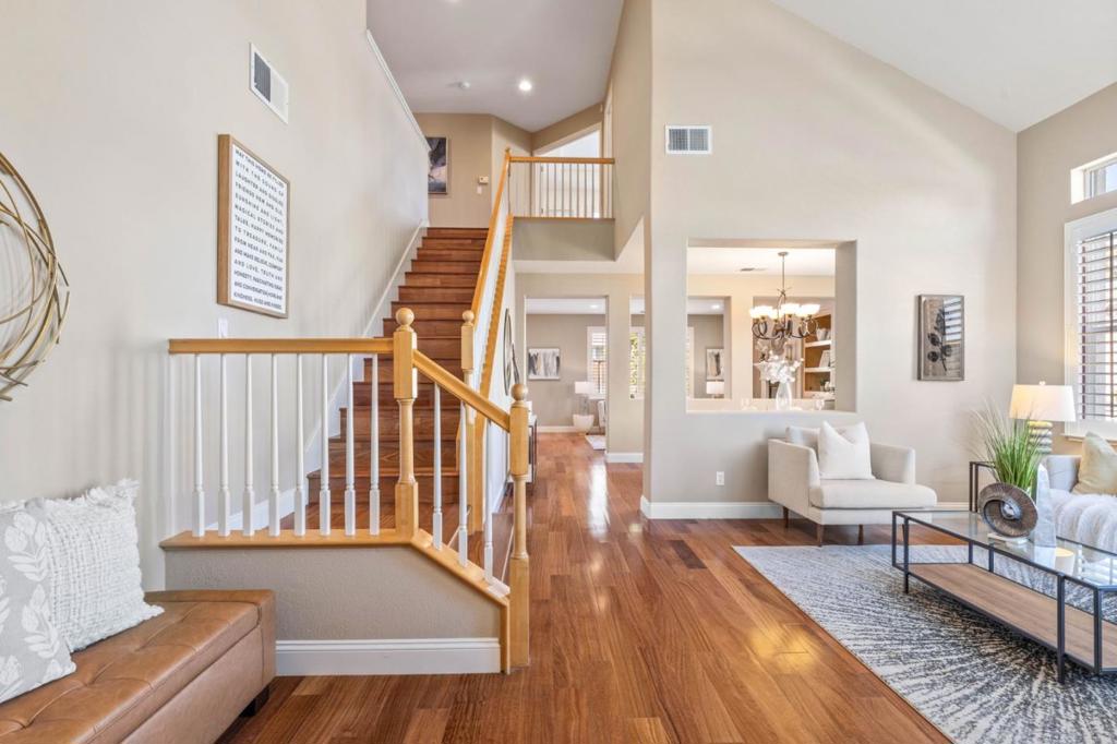 5939 Pala Mesa Drive