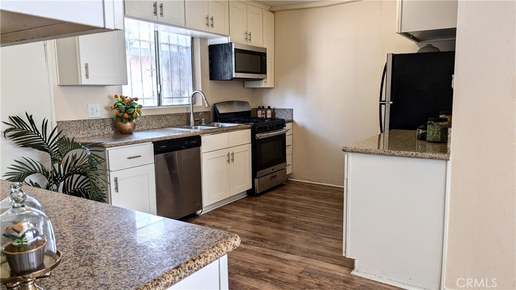 3854 Arlington Avenue, Los Angeles CA 90008
