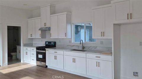 Photo of 1330 W 10th St, Santa Ana, CA 92703 (MLS # PW25280812)