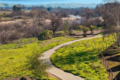 Tiny photo for 519 N Ferrocarril Rd, Atascadero, CA 93422 (MLS # NS26008550)