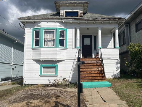 Photo of 2134 E 23rd St, Oakland, CA 94606 (MLS # 41115907) Photo of 2134 E 23rd St, Oakland, CA 94606 (MLS # 41115907)