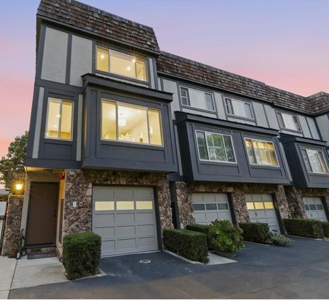 Photo of 33 Park Road #5, Burlingame, CA 94010 (MLS # ML82042033)