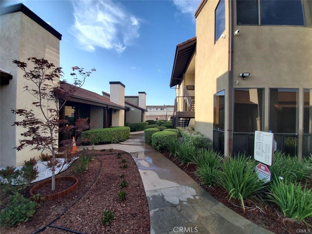 481 E Whittier Boulevard E