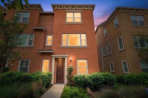 Photo of 5708 Oceanspray Road, Newark, CA 94560 (MLS # ML82041326)