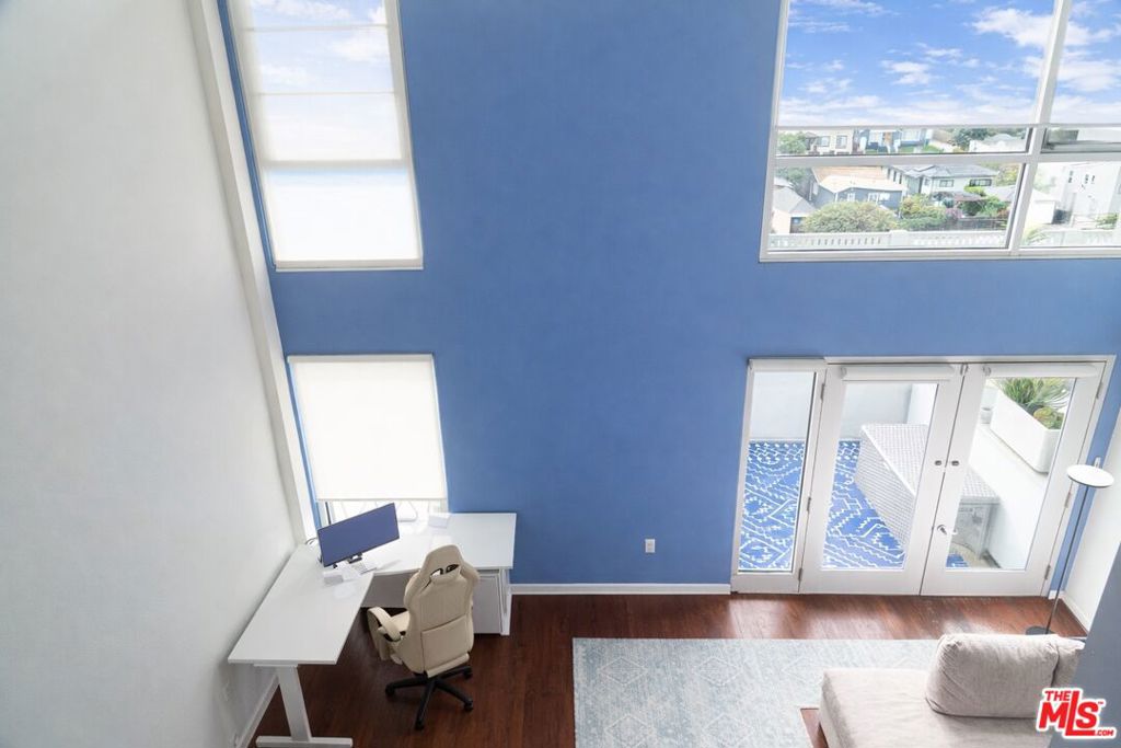 4111 W Sunset Boulevard 543