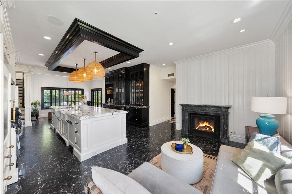 3812 Calle Tiburon