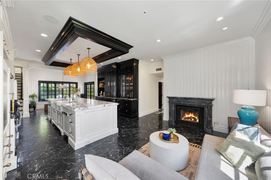 3812 Calle Tiburon