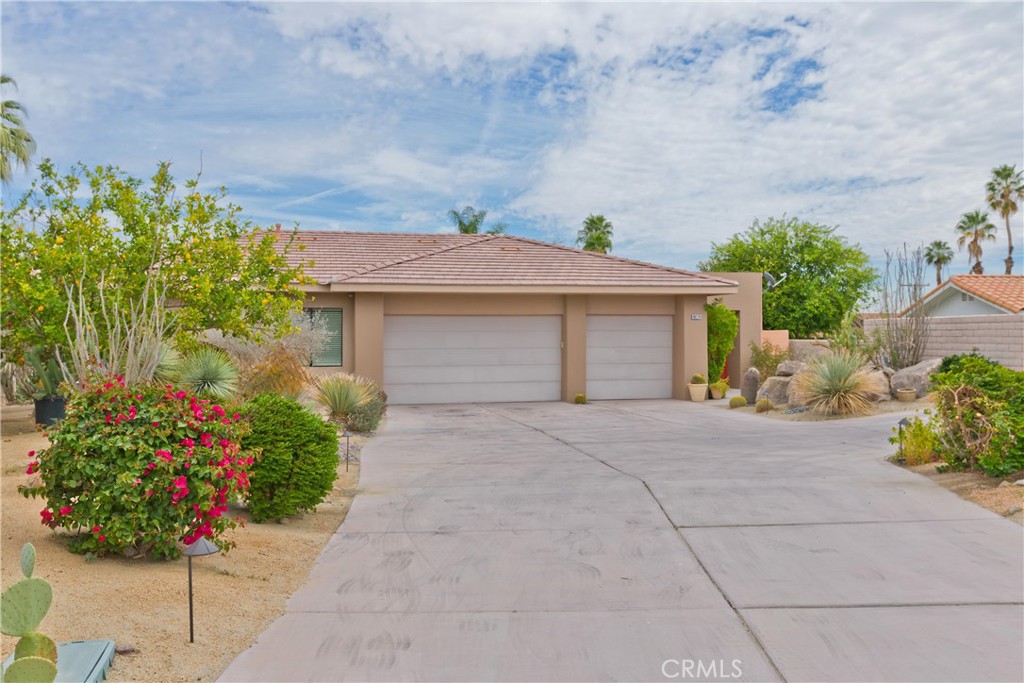 46274 Roadrunner Lane