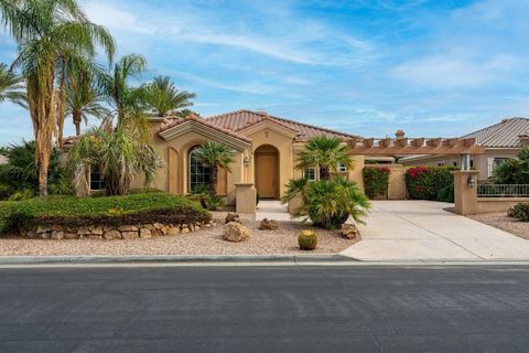 Photo of 2 Vista Mirage Way Way, Rancho Mirage, CA 92270 (MLS # 219146560DA)