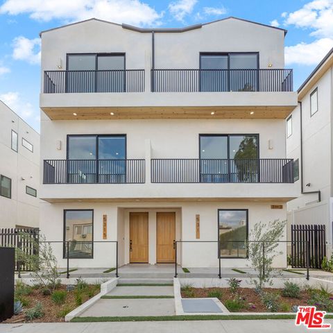Photo of 5315 Ben Avenue, Valley Village, CA 91607 (MLS # 26829077)
