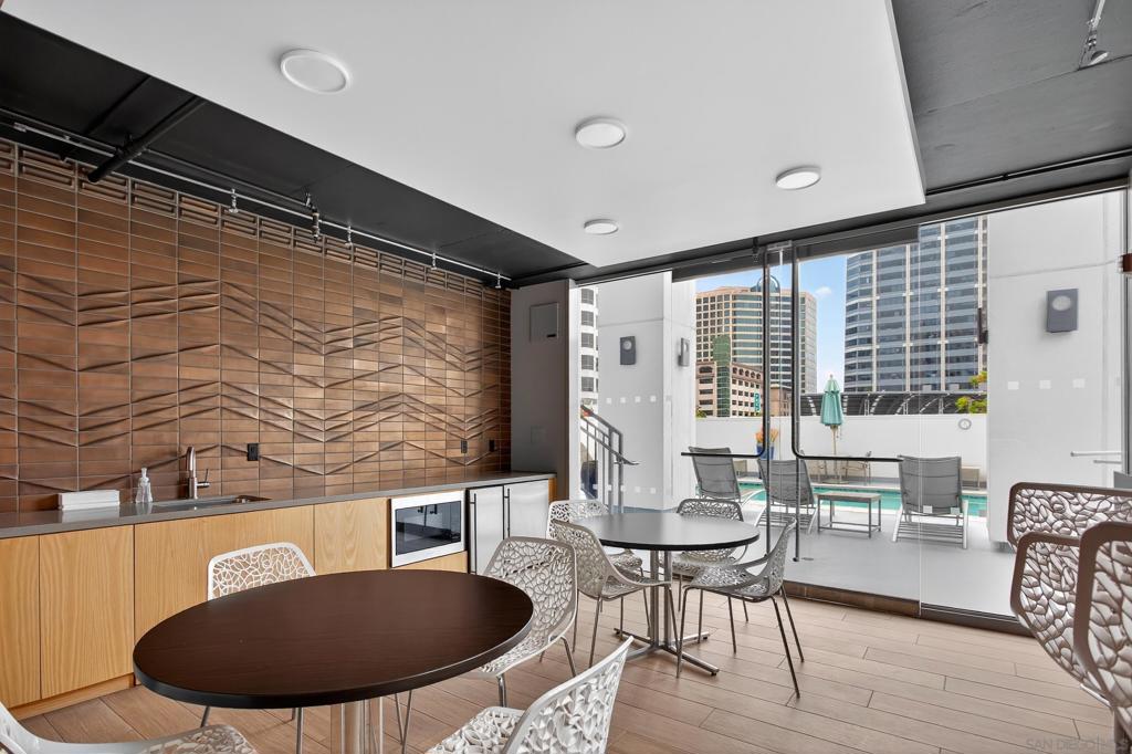 Downtown - Residential Lease