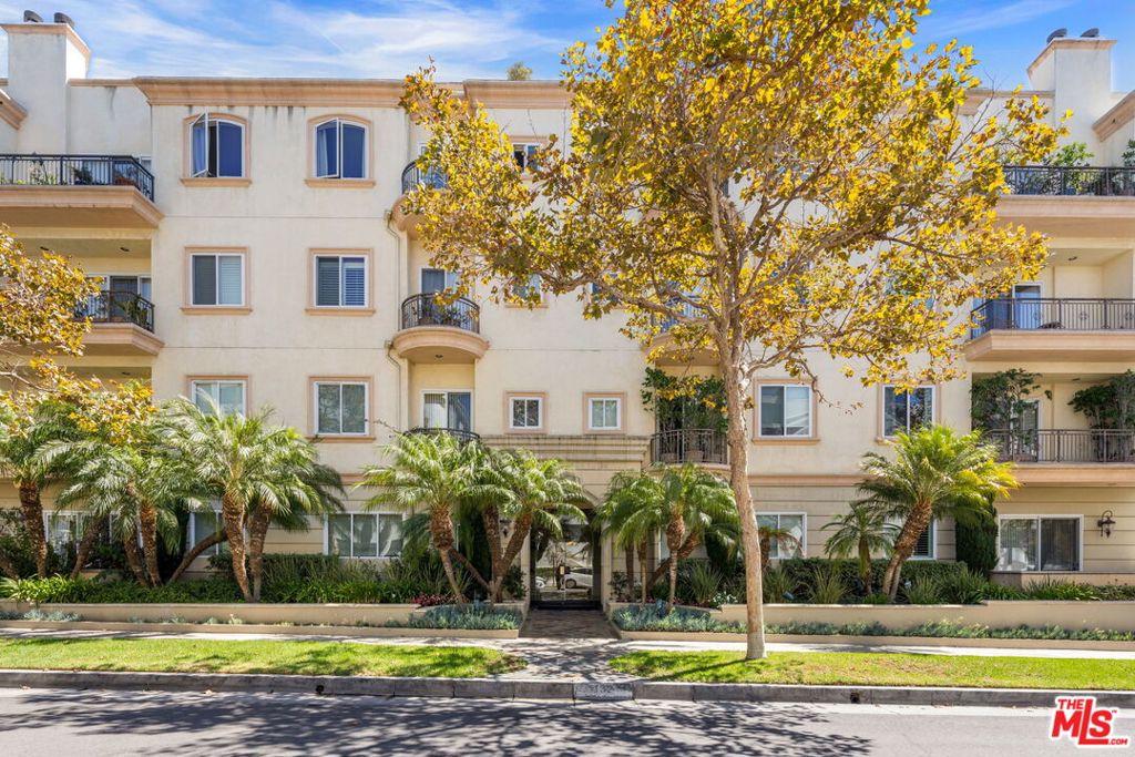 132 S Maple Drive PH3