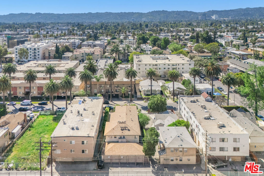 14643 Friar Street 6