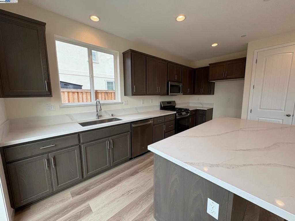 FAIRFIELD - Residential