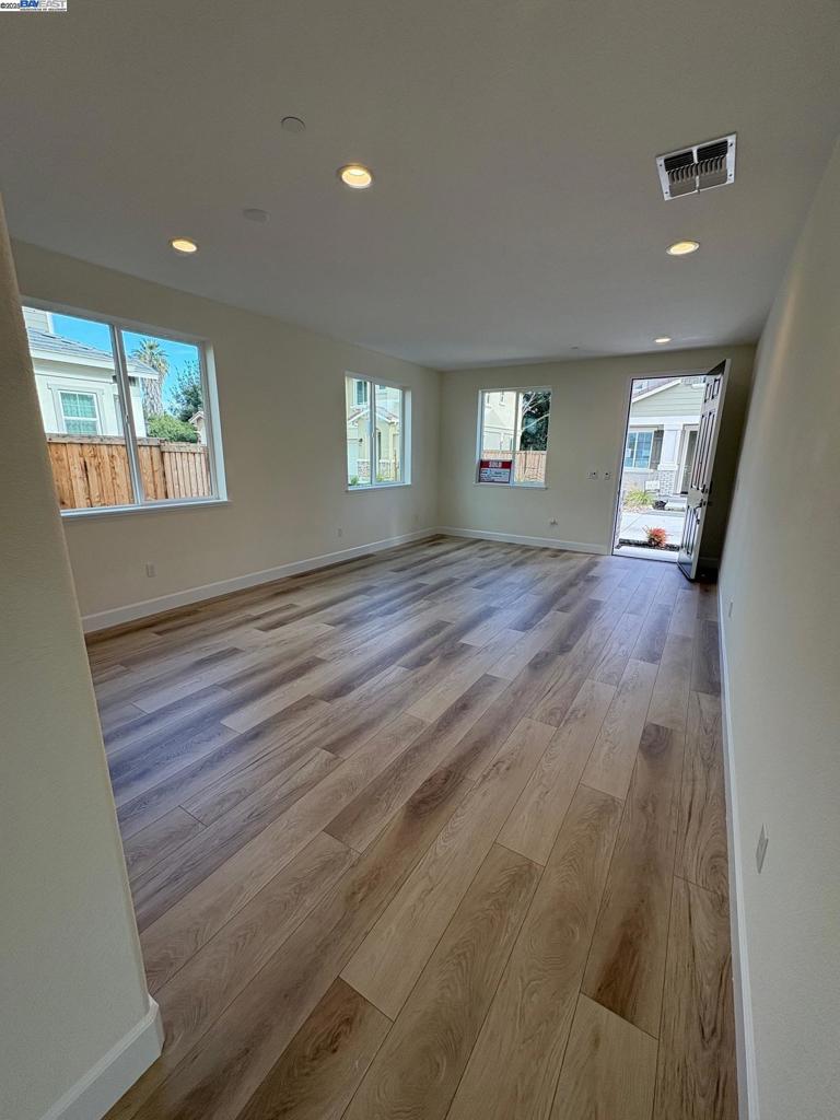 FAIRFIELD - Residential