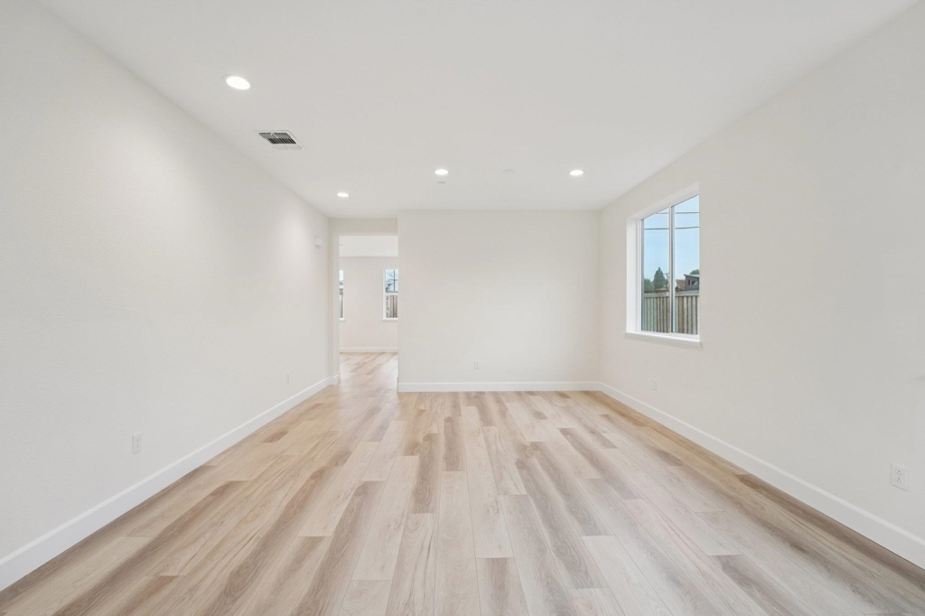 1300 Sunningdale Lane