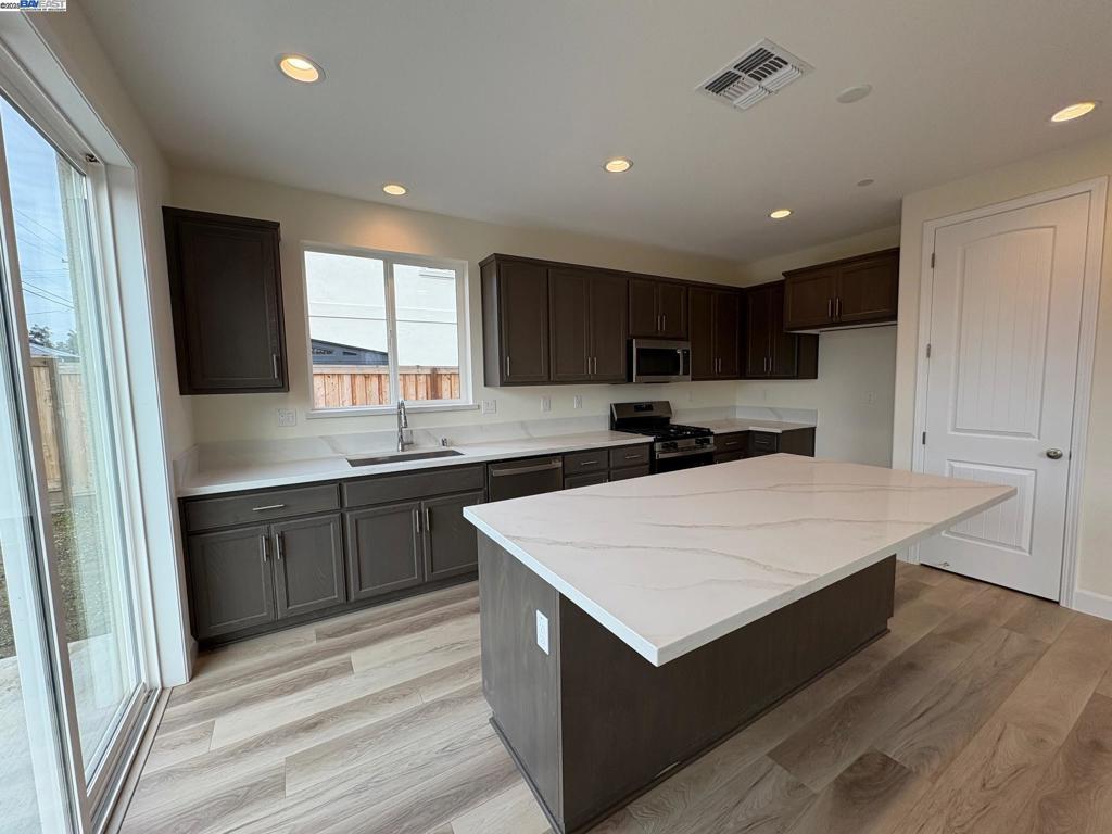 FAIRFIELD - Residential