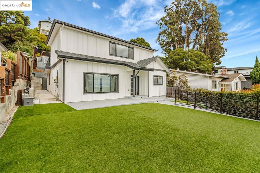 OAK KNOLL - Residential