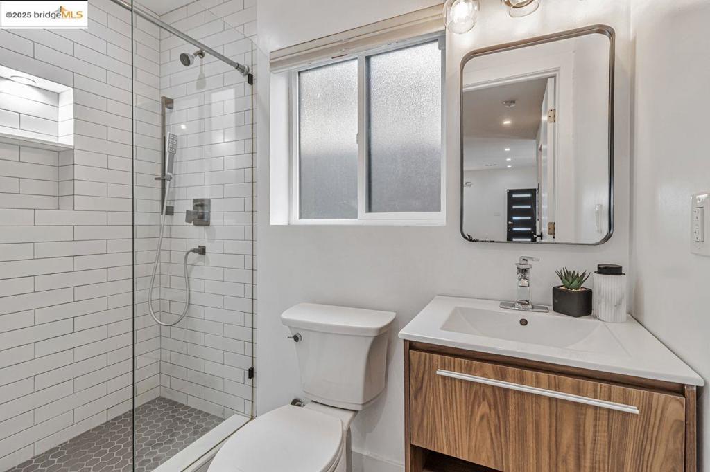 OAK KNOLL - Residential