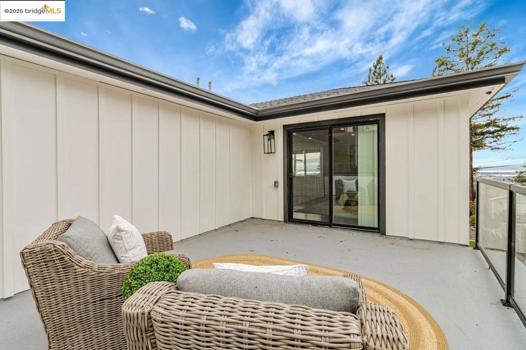 OAK KNOLL - Residential