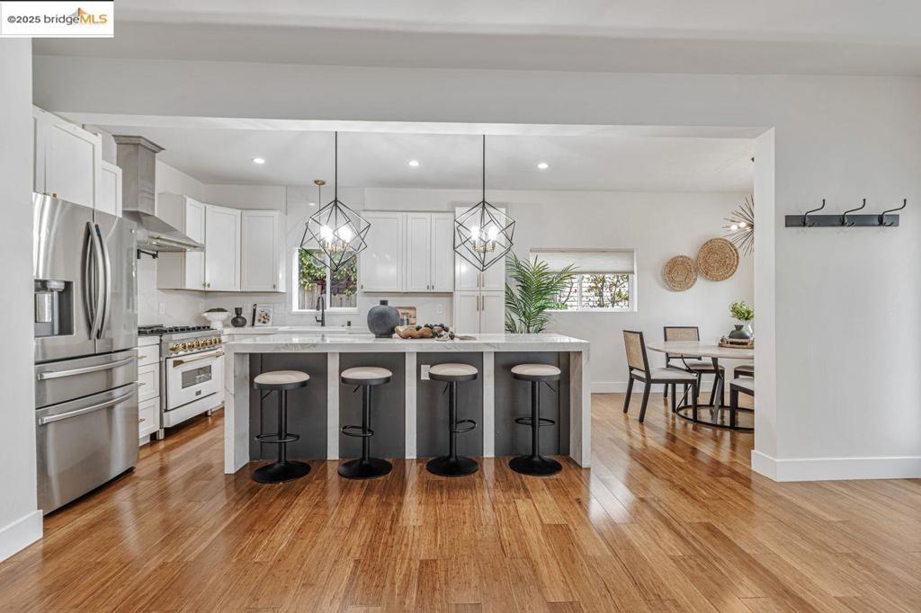 OAK KNOLL - Residential