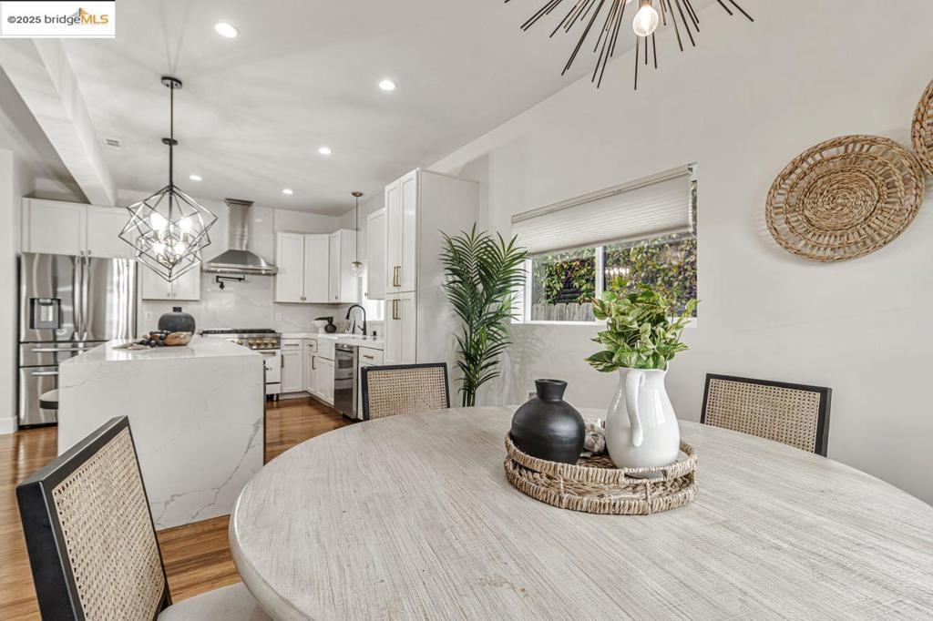 OAK KNOLL - Residential