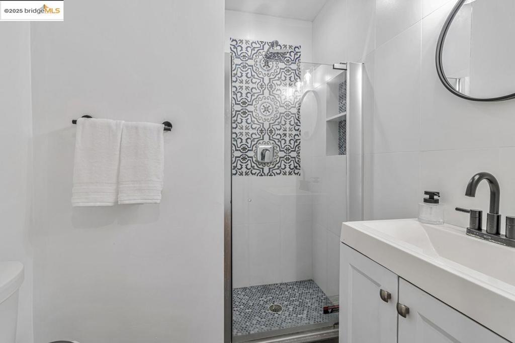 OAK KNOLL - Residential