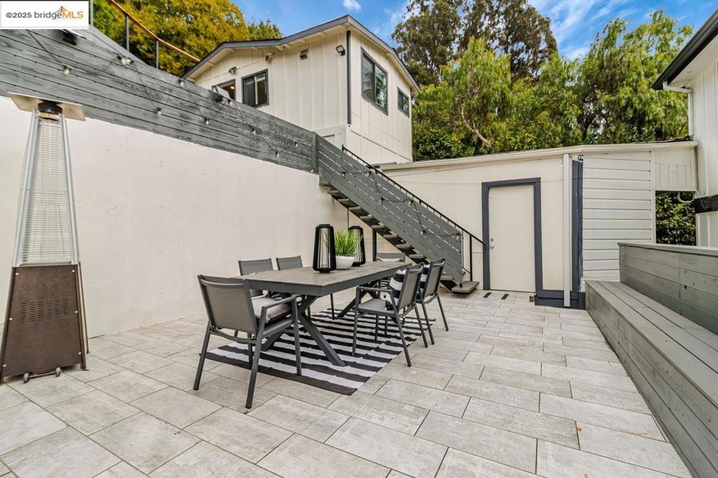 OAK KNOLL - Residential